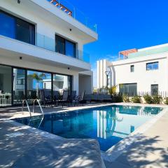 By the Bay Villa,3 BR/pool