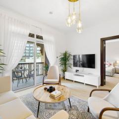 Classy Design 2BR in Old Town w/ Burj Khalifa View
