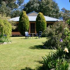 Serena Cottages Beechworth - Your Country Getaway - 2