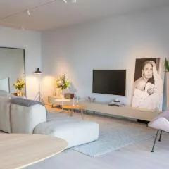 The Loft - Full Sea View - use of hotels Sauna and Pool