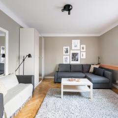 Metro Ratusz Arsenał Designer Studio