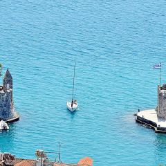 NAFPAKTOS-luxury suite