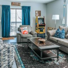 Updated Branson Condo with Indoor Pool Access!