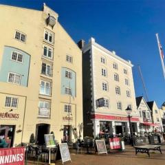 Flat on Poole Quay near Sandbanks