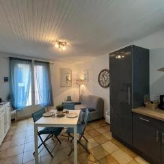 2TOAU8 Charmant studio proche plage