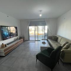 Luxury boutique apartment with balcony and sea view 3BR