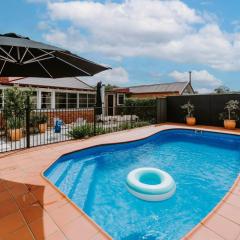 Mortimer Cottage - A Pool Oasis in Heart of Mudgee