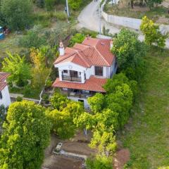 Marmaris Cetibeli Koyunde 4+1 dogayla ic ice villa