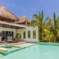 Gorgeous Beach House with incredible oceanview