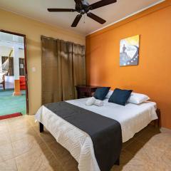 El Cocobolo Food&Rest Room 3 Bed and Breakfast WiFi AC Pkg gratis