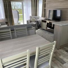 Luxury Holiday Home Sleeps 6 Pet Friendly