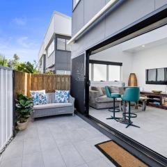 1 Bedroom Modern Townhouse in Casuarina