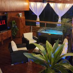 Palm's Luxury Suite with Private Jacuzzi