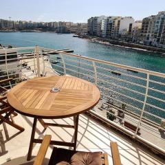 Seaview 2 Bedroom Ap. in Spinola