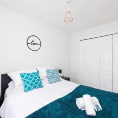 Newly refurbished charming 3-Bed House in Barking