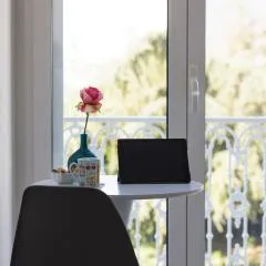 [ALIBI SUITES] Suite MUSEUM: Gioiello con Vista sul Museo Archeologico Nazionale, Letto e Doccia con Cromoterapia, Smart tv, WiFi e A/C