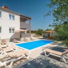 Apartments Medulin 2217