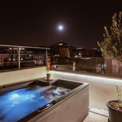 Heated Plunge Pool & Firepit Acropolis Penthouse