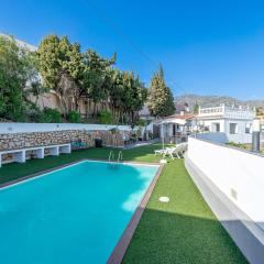 797 HOLIDAY RENTALS- VILLA PERTUCH- Increible villa con vista y piscina