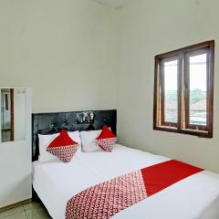 OYO Life 92312 A+ Cozy Rooms Syariah