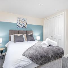 Liquorice Lodging - 1 Double Bed Apartment with Parking