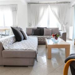 2 bedroom holiday flat, renovated, in the centre