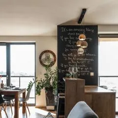 New Spacious Apartment with City View