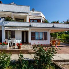 Apartments with parking space Njivice, Krk - 20501