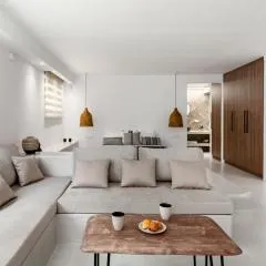 Pebble, an Idyllic Seaside Suite