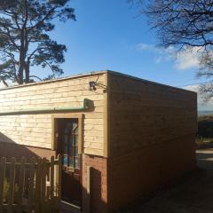 Studio Near Lyme Regis, Dog Friendly, Self Catering, Small Garden, Free Private Parking"