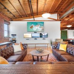 4K sqft LOFT Gym, TV Wall, Pool, Table Ping Pong