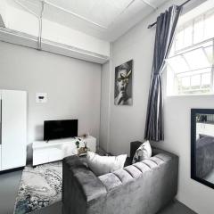 Posh Apartment next to Maboneng