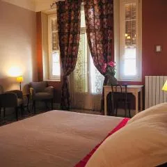 Maison Velvet