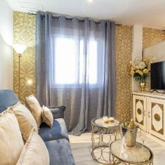 1 Bedroom Stunning Apartment In Sevilla