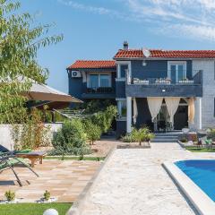 Stunning Home In Skradin-dubravice With House A Panoramic View