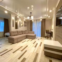 1-кімн Стильні апартаментами біля Корпусного саду ,Стадіон"Динамо"