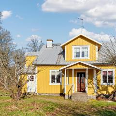 Awesome Home In Fridlevstad With Wifi And 3 Bedrooms