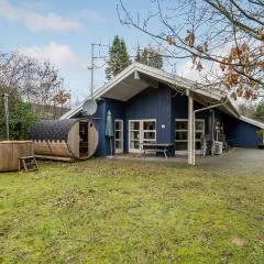 4 Bedroom Gorgeous Home In Oksbøl