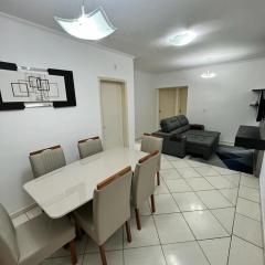 APARTAMENTO AMPLO COMPLETO (SUITE/QUARTO)