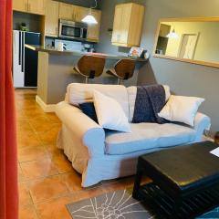 fully equiped Condo, pool and Spa only in summer