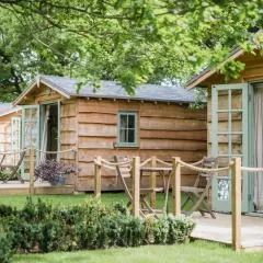 Toad Hall Lodges - Luxury Glamping Lodges Near Southwold!