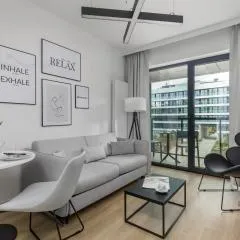 Modern Shellter Apartment Beachside Rogowo by Noclegi Renters
