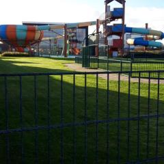 Chalet Westkapelle op een vakantiepark met 2 slaapkamers 1,7 km van het strand