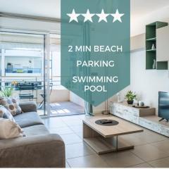 1-Br apartment in Palm Beach swimming pool