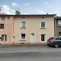 2 Bedroom Lovely Home In Bas-En-Basset