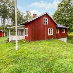 3 Bedroom Cozy Home In Lngserud