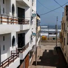 Bellos Dptos Huanchaco, Perú a 50 metros del mar