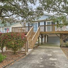 Cozy Oak Island House Less Than 1 Mi to Beaches!