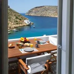 Droufakos’ home, Lux seafront apartment w. View