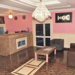 Ne-yo hotel & rv lodges